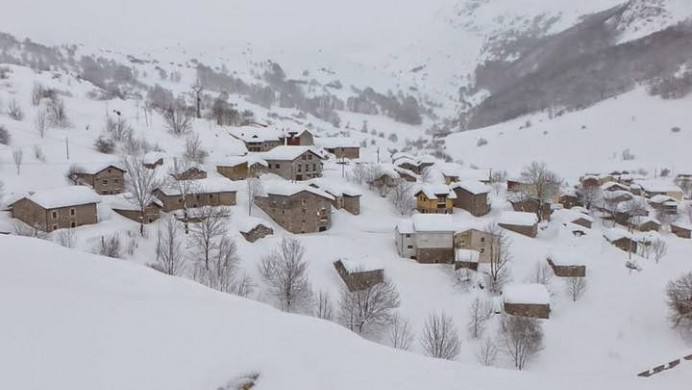 Aviso por fenómenos meteorológicos adversos por nieve en Asturias - Sociedad y Cultura