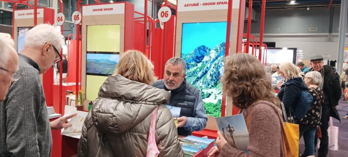 Asturias impulsa su oferta cicloturista en la feria Fiets Wandelbeurs de Países Bajos - Asturias