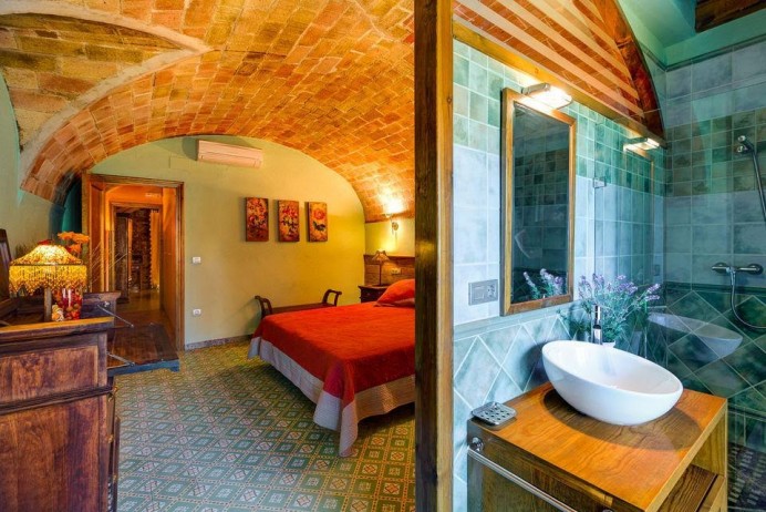 Cataluña, Castilla y León y Comunidad de Madrid lideran el turismo rural en otoño - Turismo