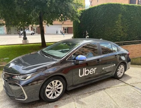 Uber llega a Asturias y comienza a operar en Oviedo, Gijón y Avilés