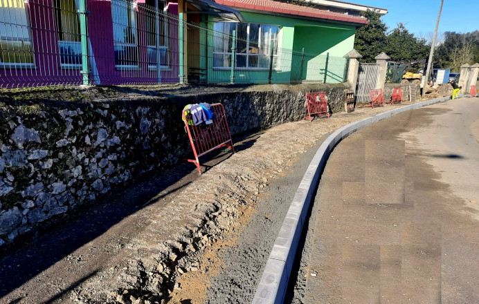 En obras proyecto integral seguridad colegio Valdellera - Concejo de Llanes