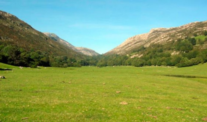 La junta ganadera de Porrúa, Parres y La Pereda insta al ayuntamiento a zanjar el asunto del acceso al Valle de Viango - Concejo de Llanes