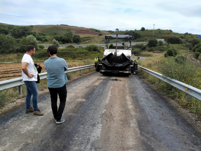 Obras de asfaltado en Vidiago - Concejo de Llanes