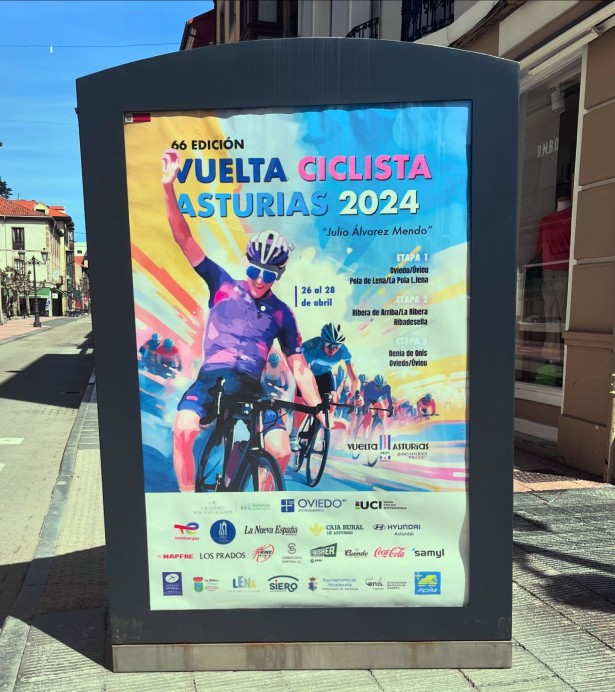 Llegada de la vuelta Asturias a Ribadesella - Concejo de Ribadesella