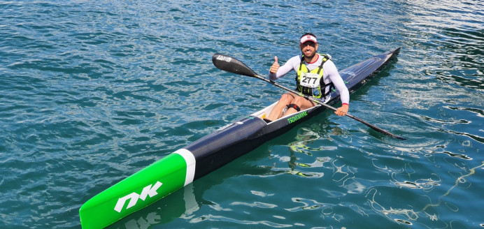 Walter Bouzán, del Club Piragüismo El Sella, gana en Villajoyosa y consigue plaza el europeo y el mundial de surfsky  - Concejo de Ribadesella