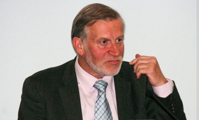 Presentación llibru Xuan Xosé Sánchez Vicente (Estudios I) - Noticies N´Asturianu