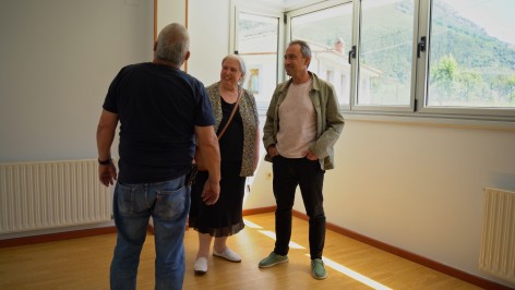 Tres familias reciben las llaves de nuevas viviendas públicas en Panes - Concejos Peñamellera Alta y Baja